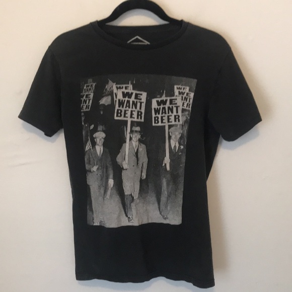 WE WANT BEER men’s prohibition T-shirt size medium black and grey Altrue apparel - Picture 2 of 8